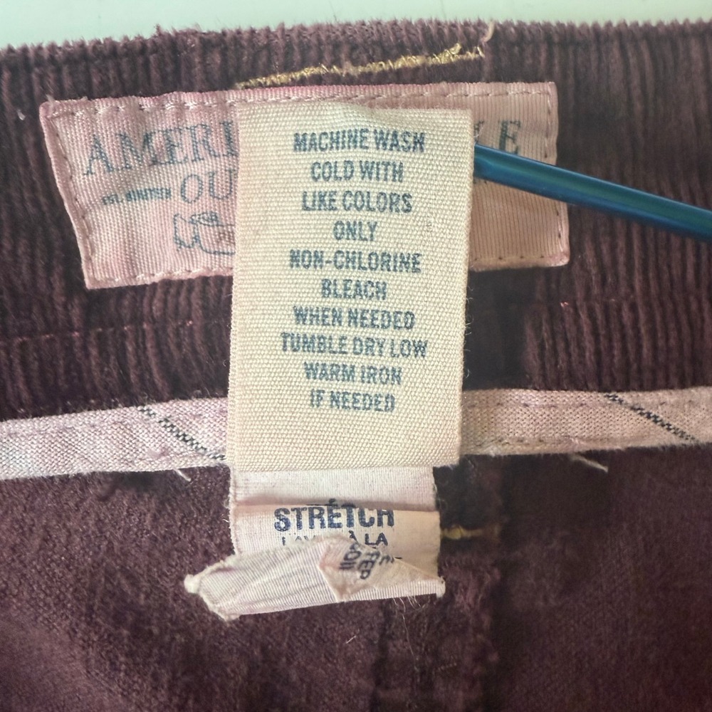American Eagle Pants Womens 8 Burgundy Corduroy Flare Cotton Stretch Cords Retro - Picture 5 of 12